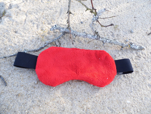 Masque de nuit rouge doux