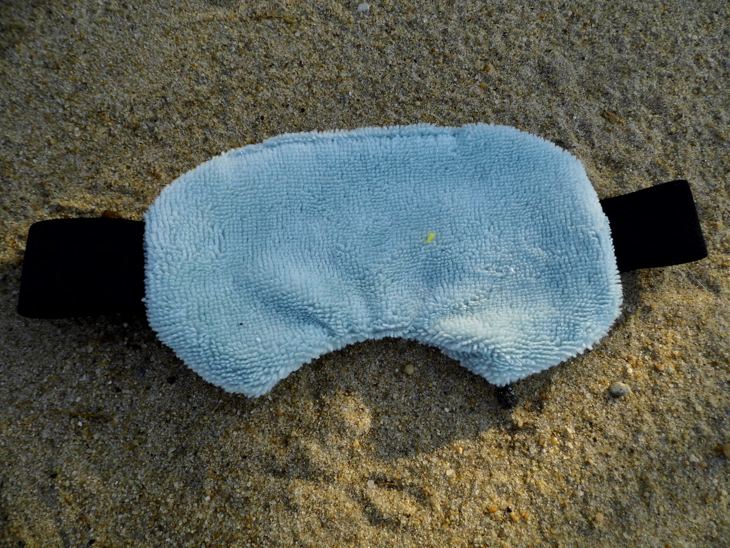 Masque de nuit bleu pâle doux